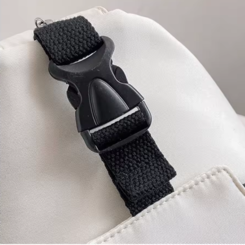 StealthCarry Crossbody Bag – Slim Anti-Theft Travel Companion
