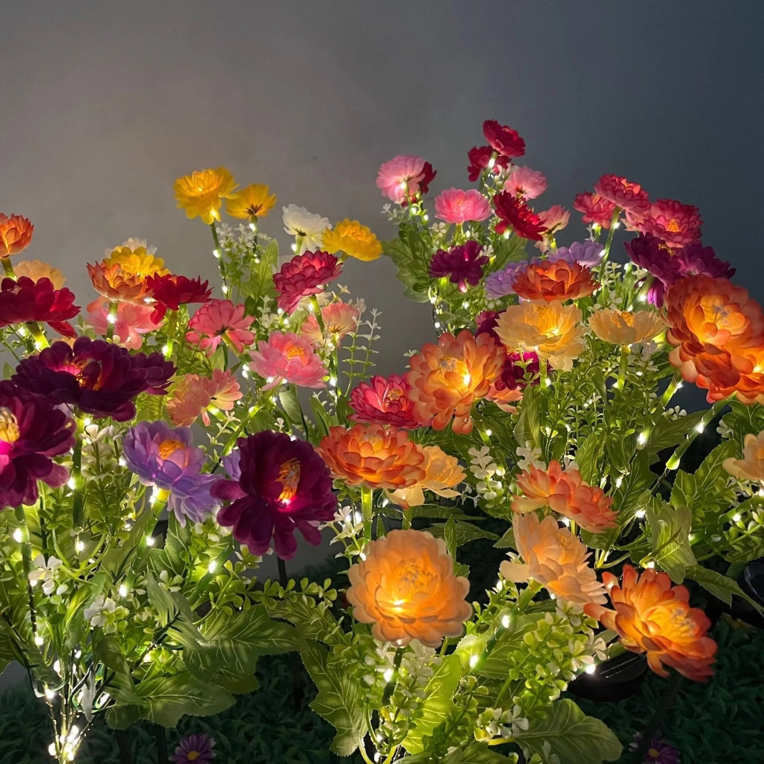Solara Outdoor Solar Garden Lights – Decorative Flower Design for Patio Ambiance 1