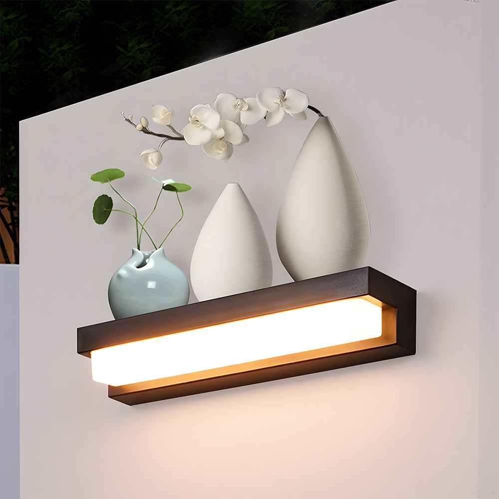 Nexora Outdoor Wall Light – Modern Solar-Powered Design for Eco-Friendly Illumination 1