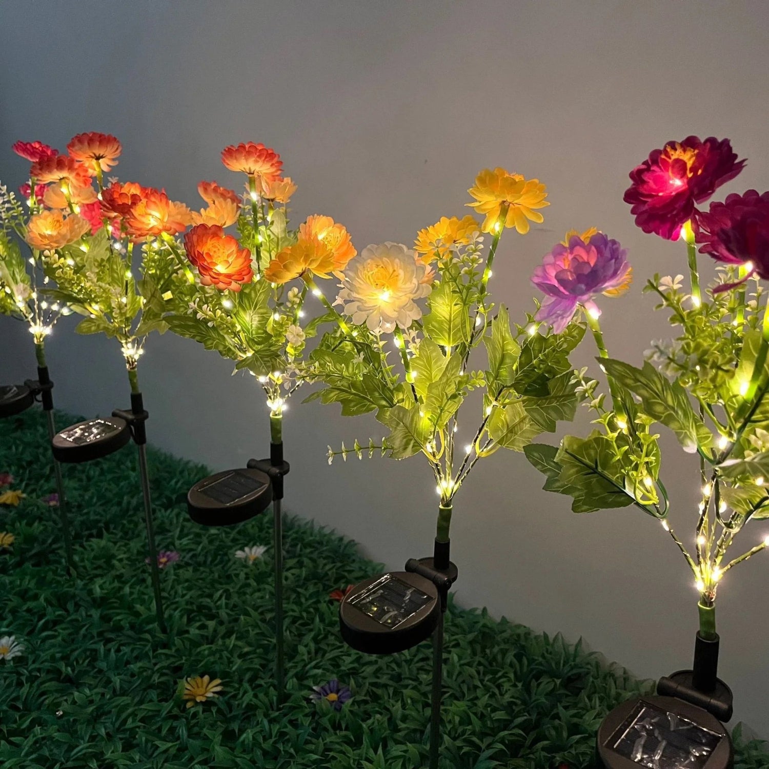 Solara Outdoor Solar Garden Lights – Decorative Flower Design for Patio Ambiance 3