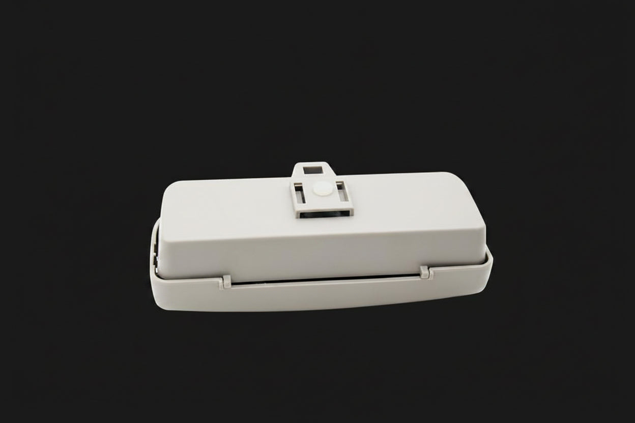 Vero Universal Sunglasses Case – Magnetic One-Touch Secure Holder for Cars 5