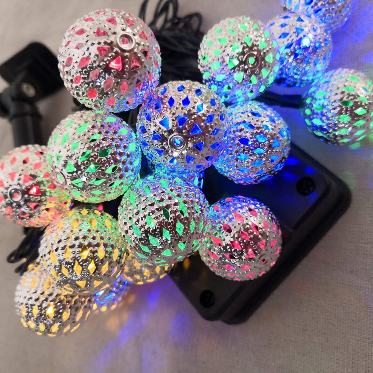 Viora Outdoor Solar String Lights – Vintage LED Globe Design for Patios 6