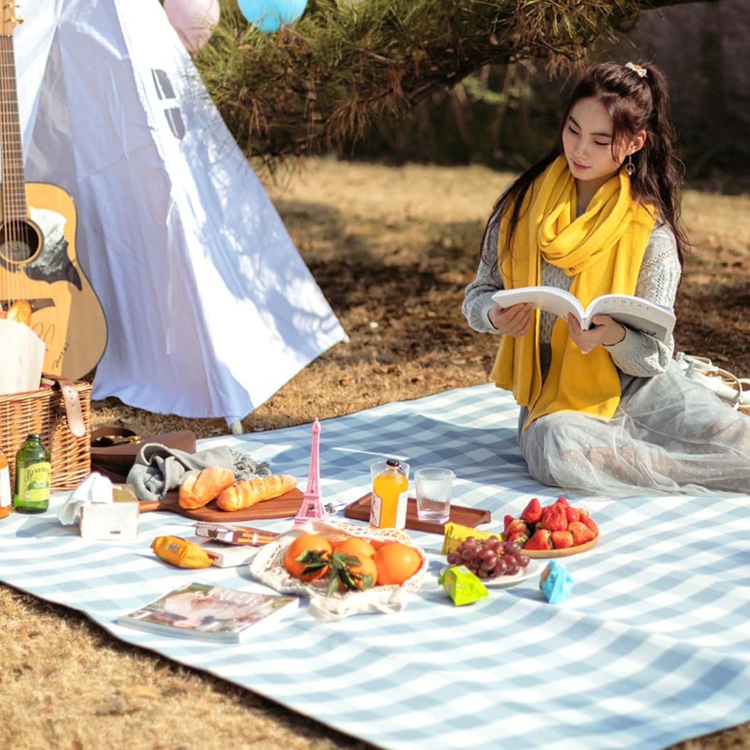WaveFold Outdoor Waterproof Picnic Blanket – Lightweight Comfort for Family Adventures 3
