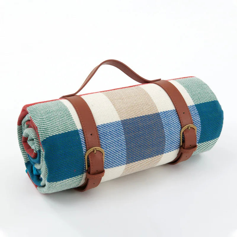 WaveFold Outdoor Waterproof Picnic Blanket – Lightweight Comfort for Family Adventures 9